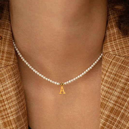 Collier de perles "Initiale"