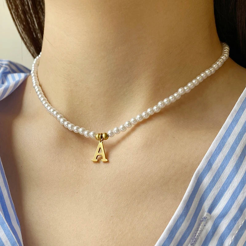 Collier de perles "Initiale"